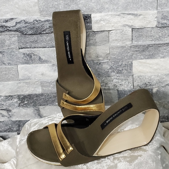 United Nude Shoes - United Nude Mobius Olive Sandals